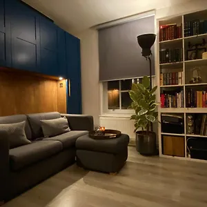 Centrally Located Apartment London